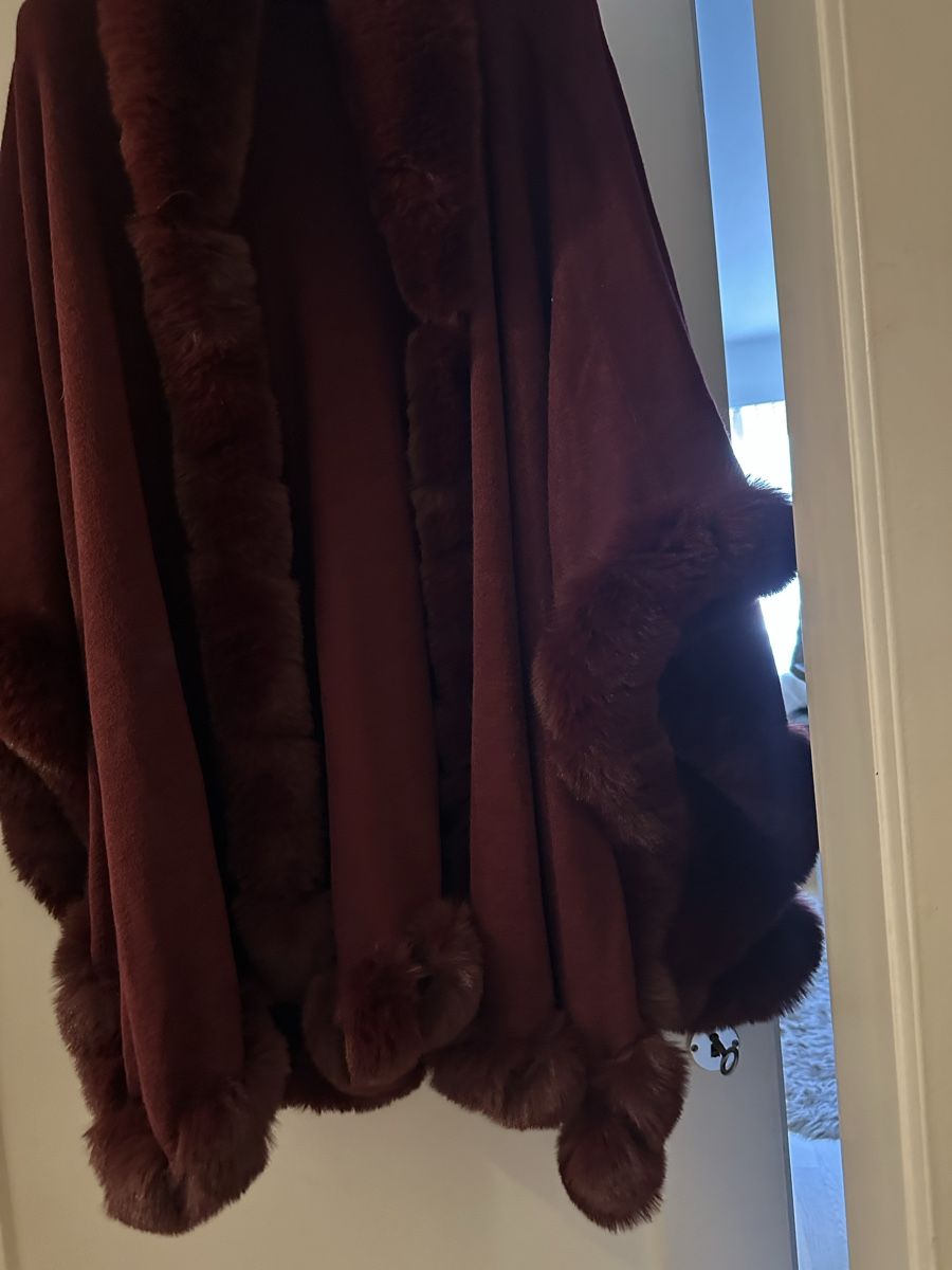 Sonstige Damenmode: Damen Cape oder Poncho – Neu (gemäss Beschreibung) aus Basel von Ivana_4 4
