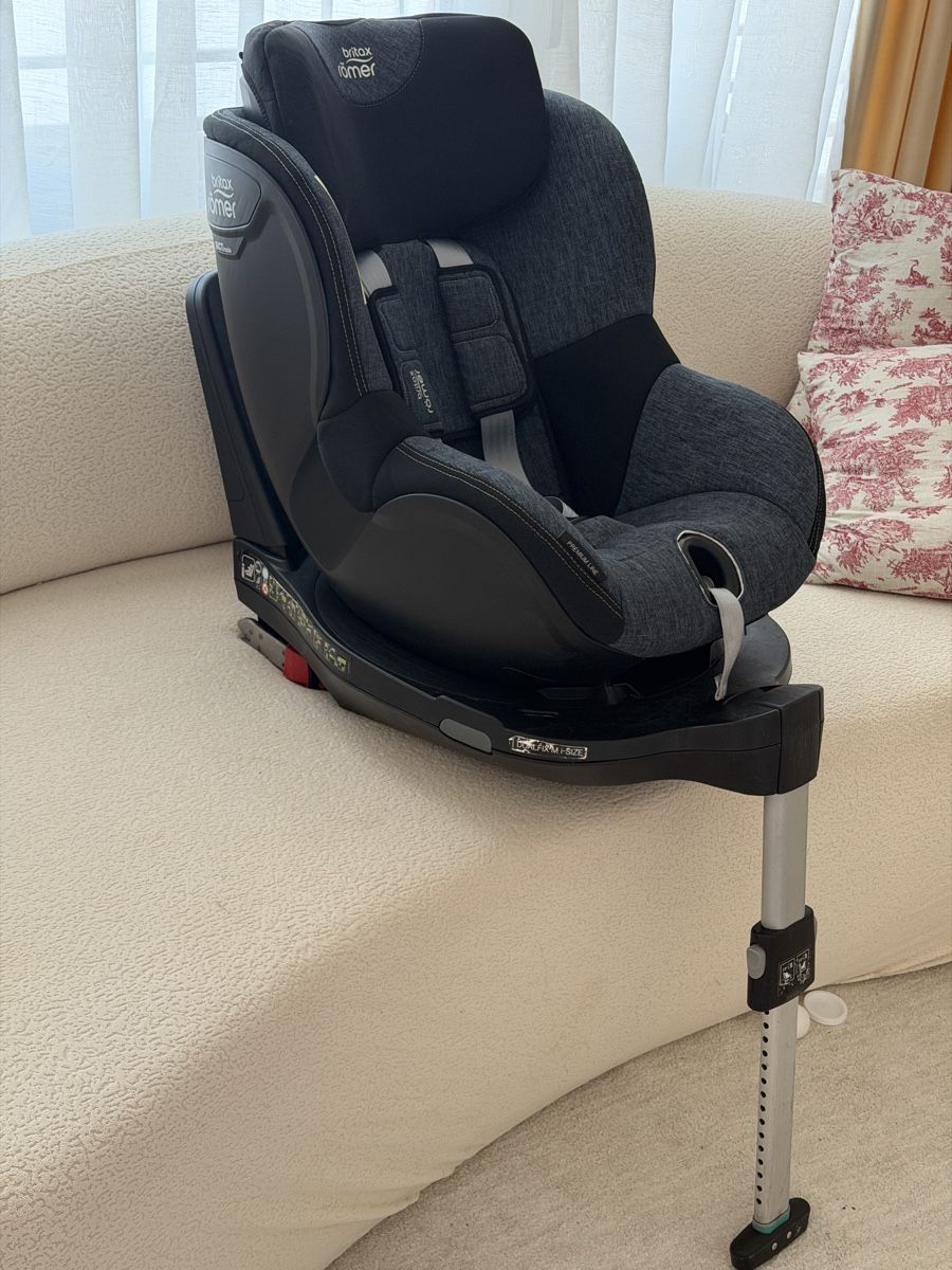 Britax Römer Seggiolini per auto: Britax Römer Dualfix M i-Size Premium Line – Nuovo (secondo la descrizione) da Reinach AG venduto da val_cr2k 6