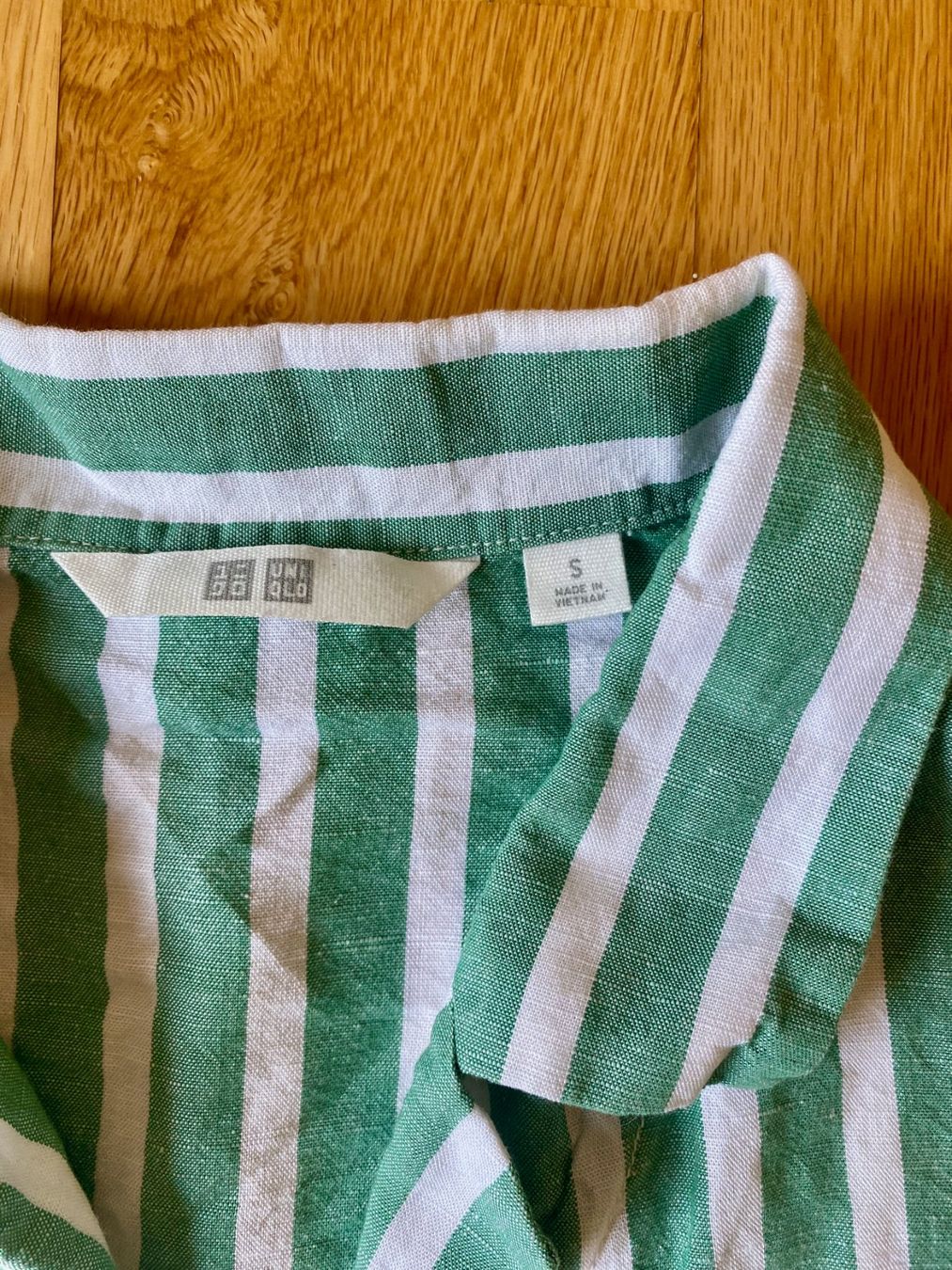 Uniqlo Blusen: Hemdbluse aus Leinen von Uniqlo – Gebraucht aus Bern von eli7 2