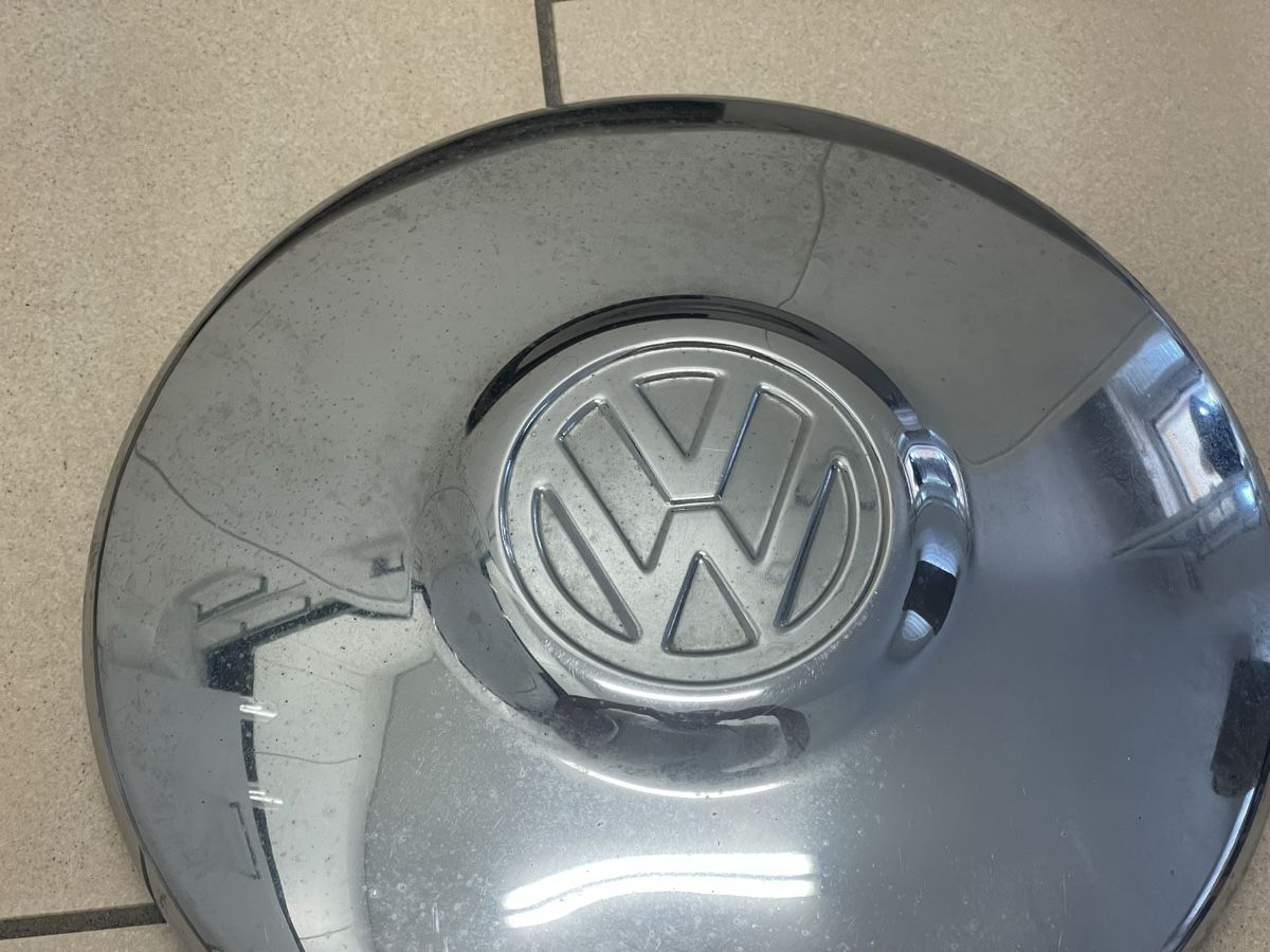 VW Autres accessoires p. véhicule: VW Käfer Radkappe  – D'occasion à Elsau par isidobrany09 1