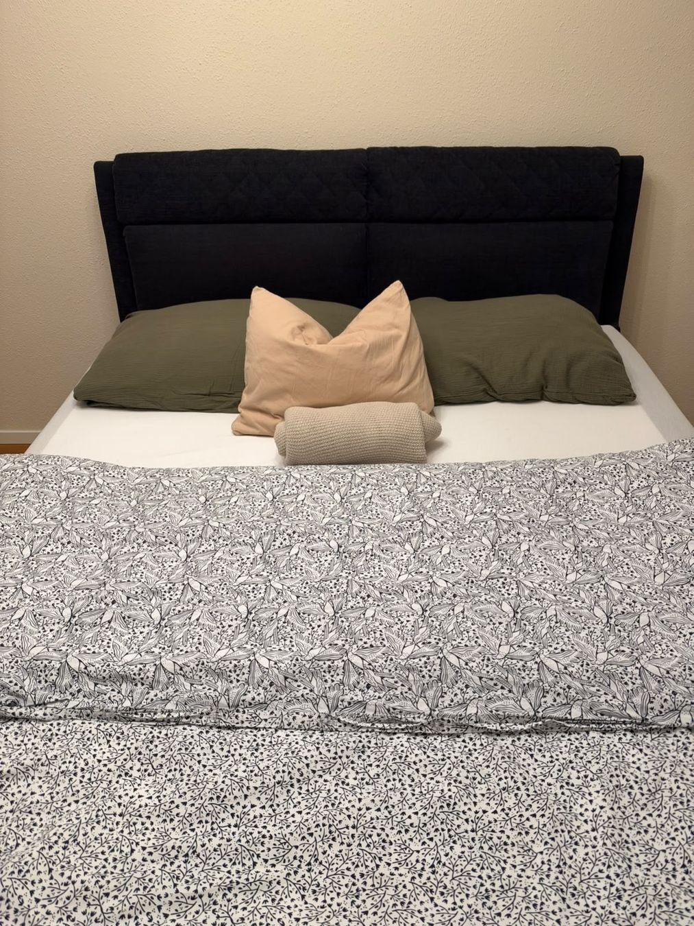 Betten: Boxspringbett 200x200cm – Gebraucht aus Heerbrugg von har_w8jb 3
