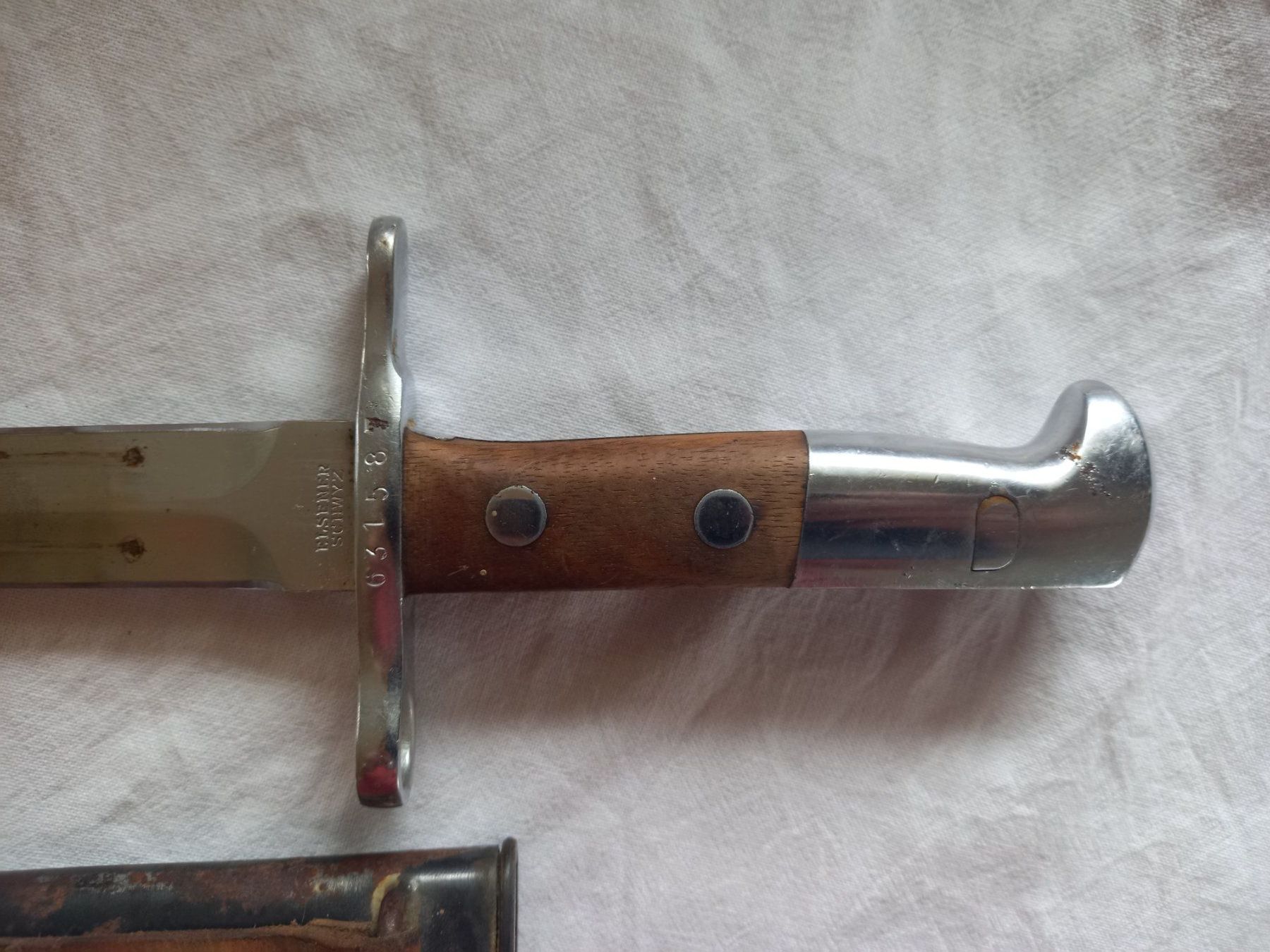 Schweizer Armee Armi bianche: Baïonnette d'ordonnance, modèle 1918 avec son fourreau – Usato da Rossens FR venduto da Souris1 1