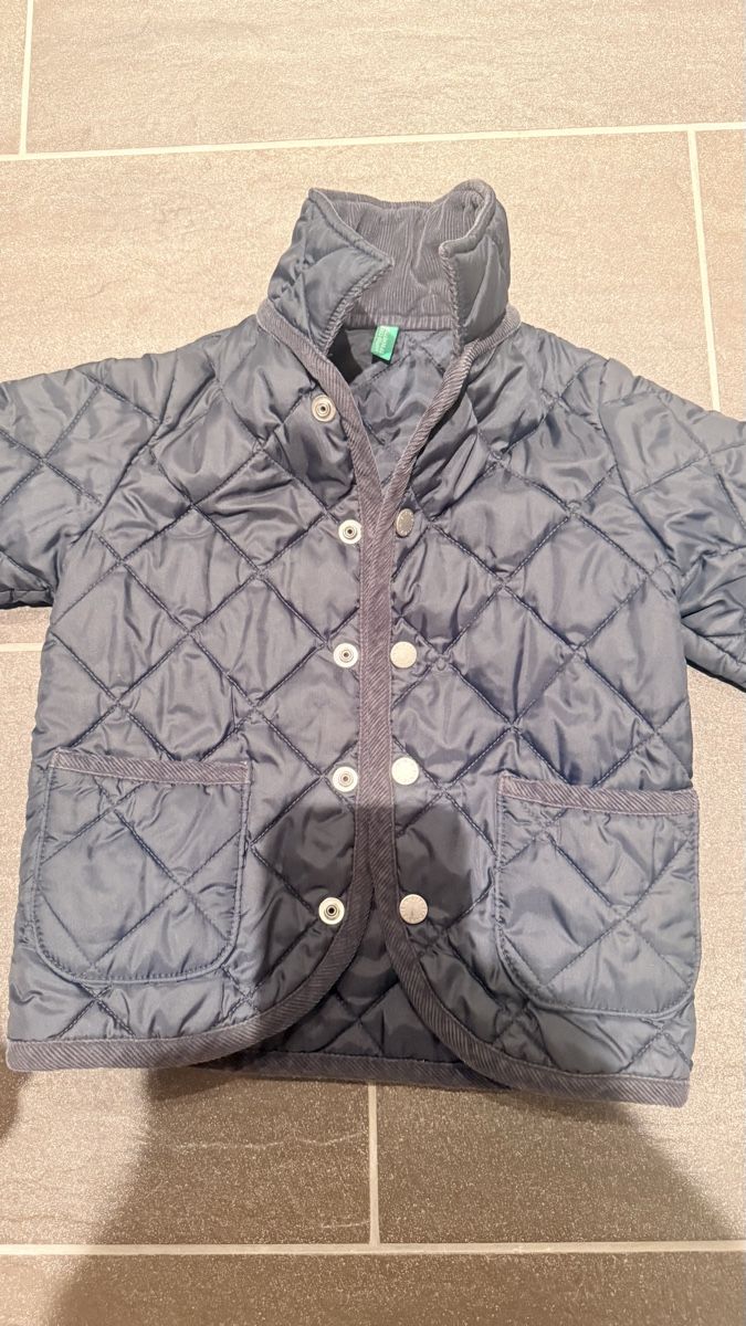 Benetton Giacche & Cappotti: Steppjacke Benetton blau Grösse 18-24 – Usato da Hagendorn venduto da VS0506