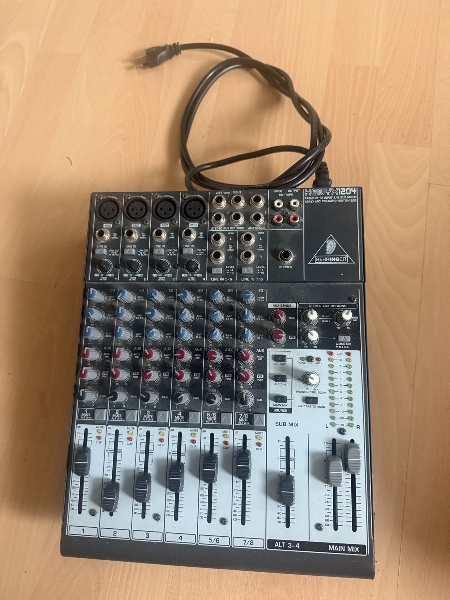 Console di mixaggio: : Behringer XENYX 1204 Mischpult  – Usato da Baden venduto da noli.r 1