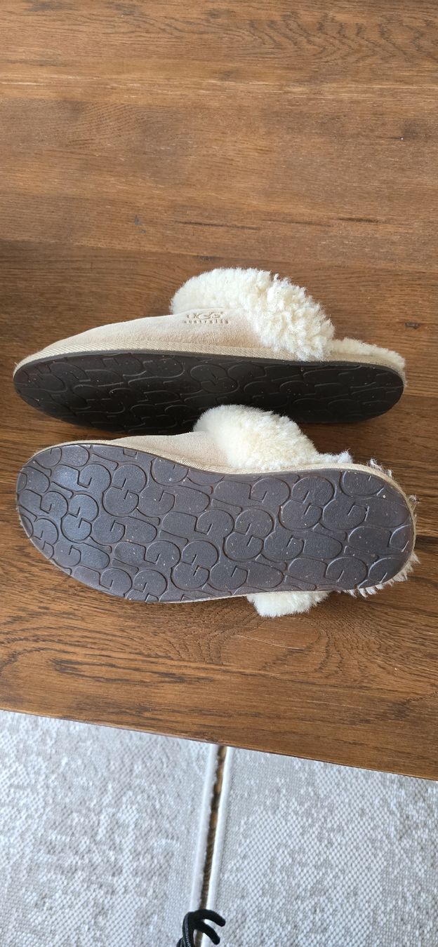 Ugg Damenschuhe: Kuschelige UGG Hausschuhe Gr. 38,5 – Gebraucht aus Kirchlindach von Javea7 3
