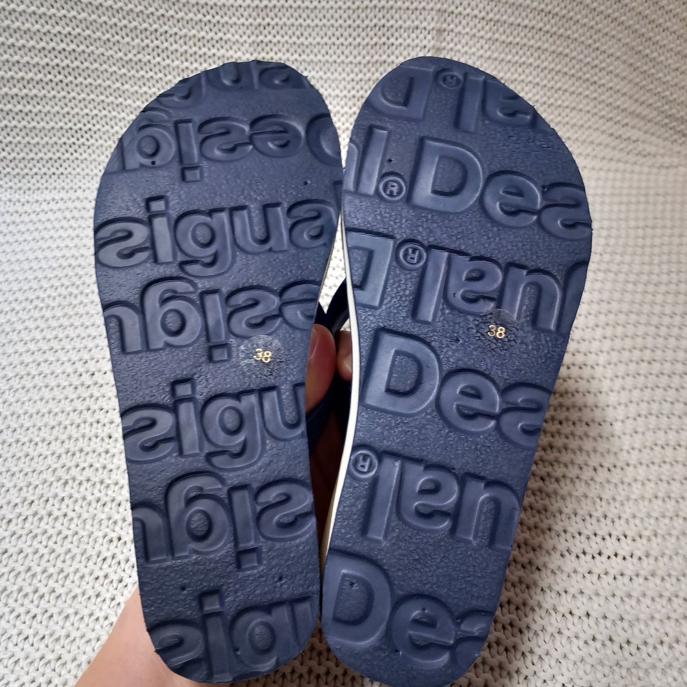 Desigual Scarpe da donna: Desigual Plateau Flip Flops Gr.38 – Usato da Gwatt (Thun) venduto da umwelt-brocki 3