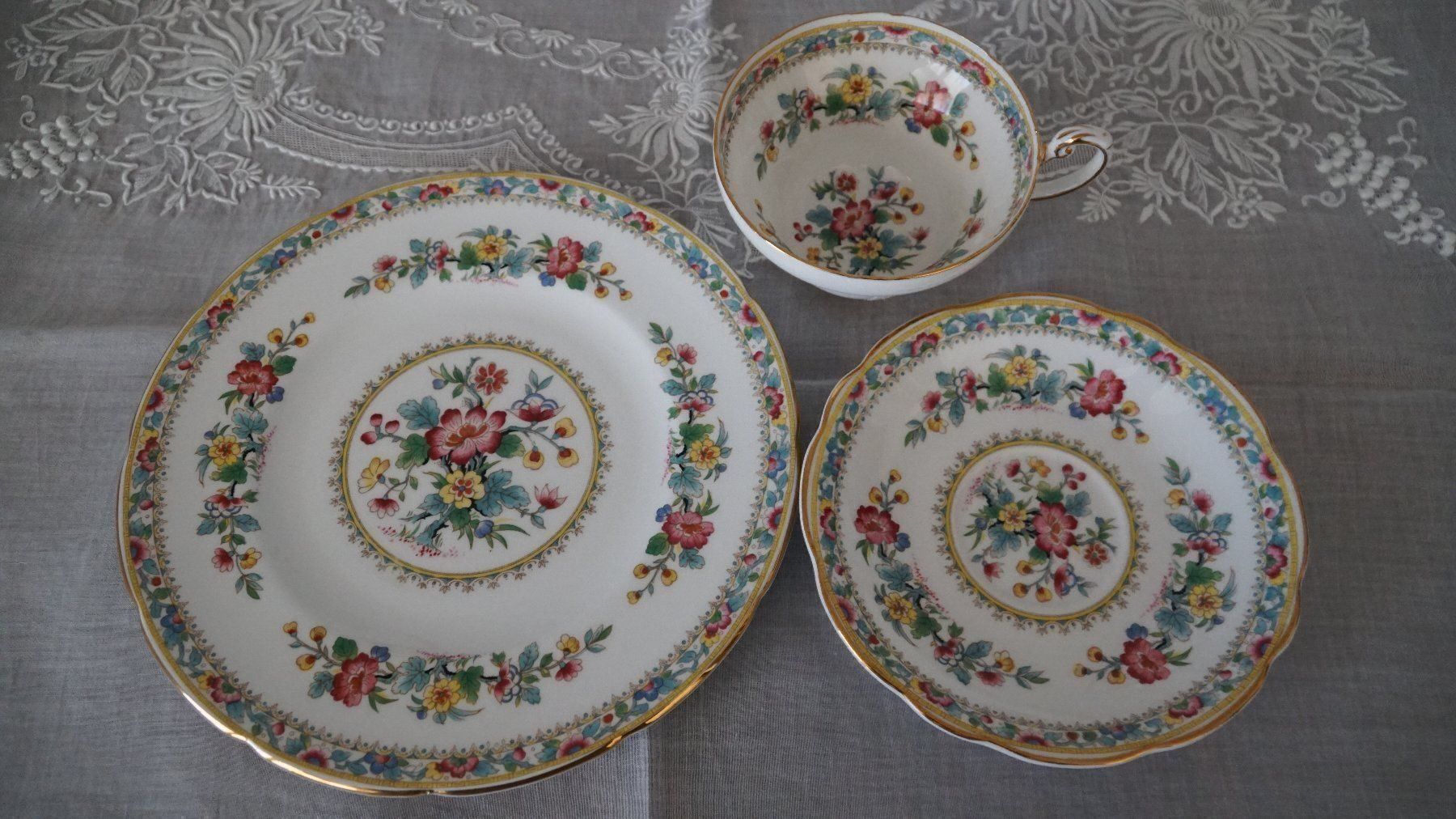 Set di piatti: Kaffe/Teeset Ming Rose Goldrand 38 Teile – Usato da Bern venduto da Antikbatik 7
