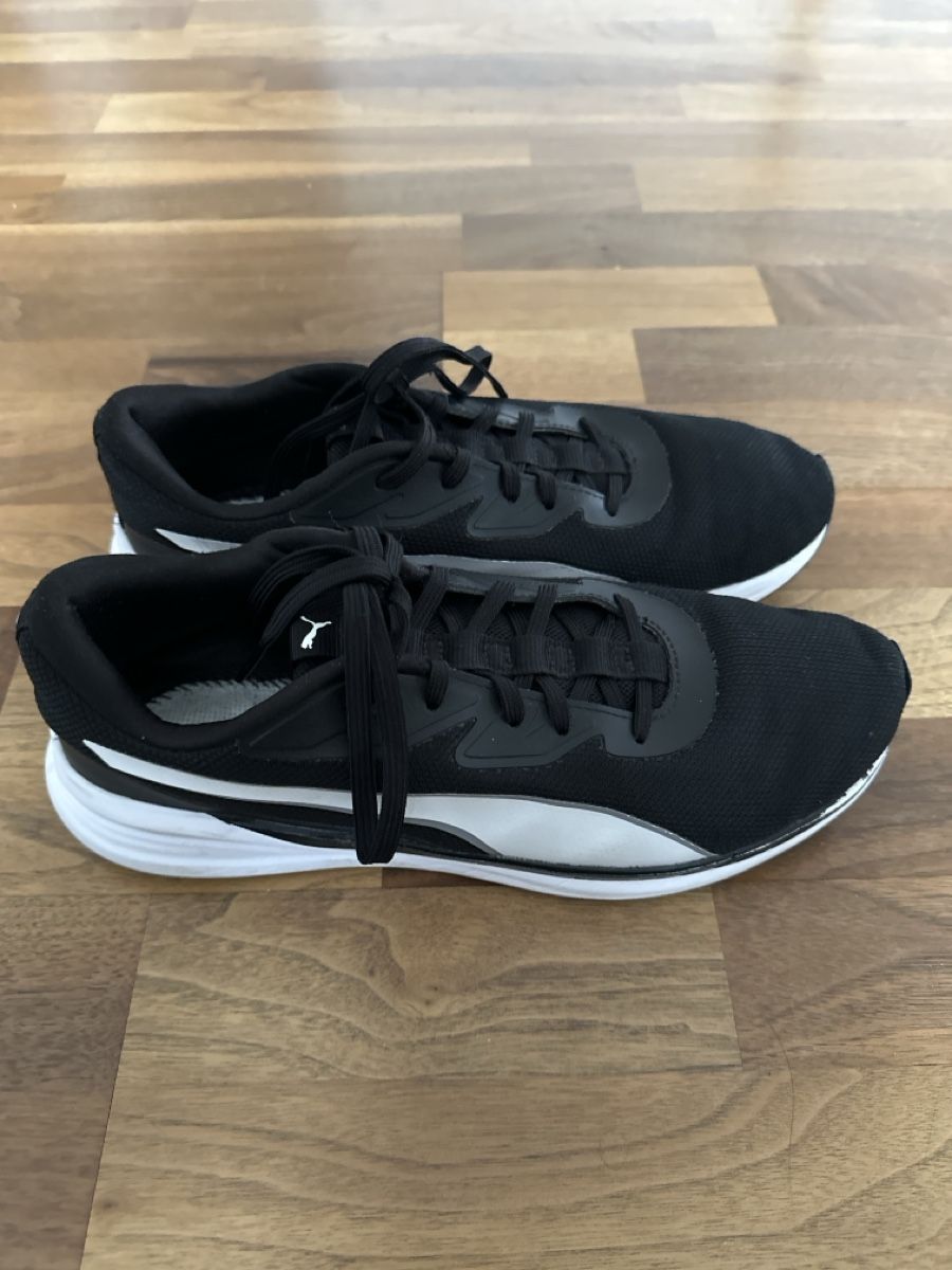 Puma Scarpe da uomo: Puma Hallen Turnschuhe schwarz, Grösse 44 – Usato da Rickenbach LU venduto da luba10 2