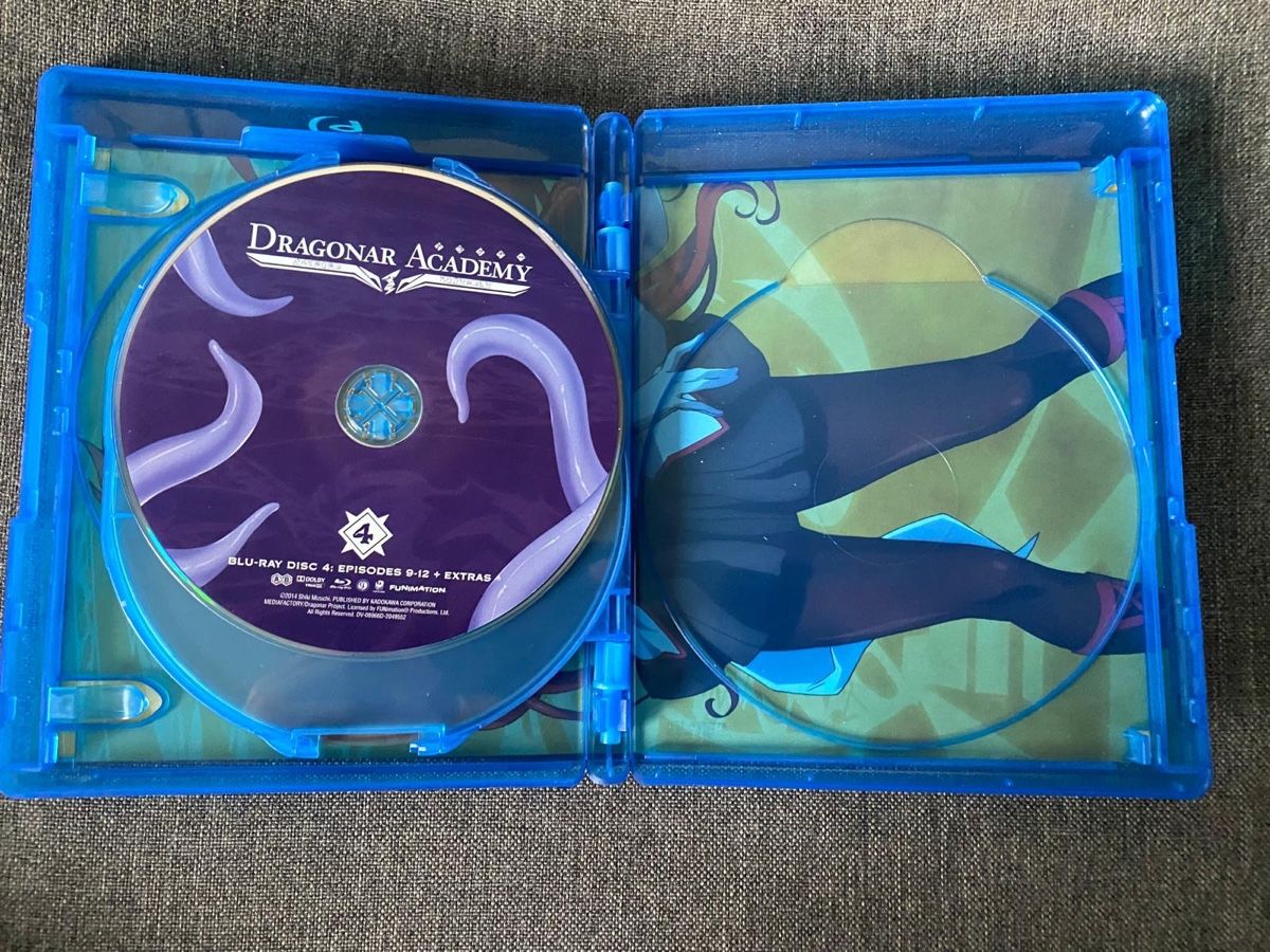 Tutti i DVDs: Dragonar Academy Anime Bluray + DVD Combo Pack – Usato da Ringgenberg BE venduto da Republic_Of_Gamers 4