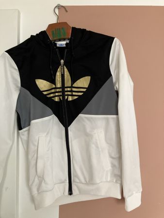 adidas jacke mit kapuze gr40