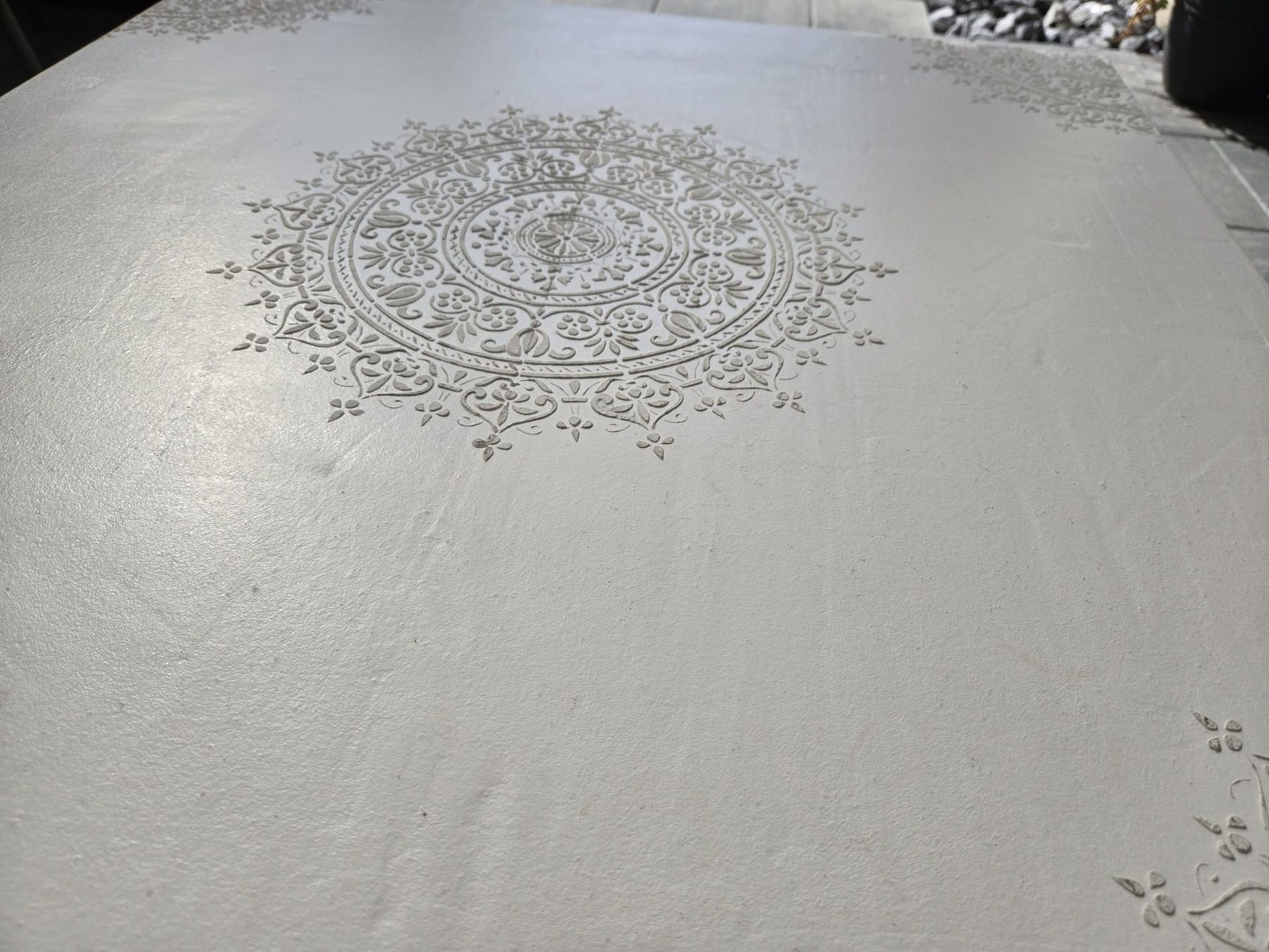Tavoli: Schicker Sofatisch mit Mandala Muster – Usato da Rheinsulz venduto da Dred 3