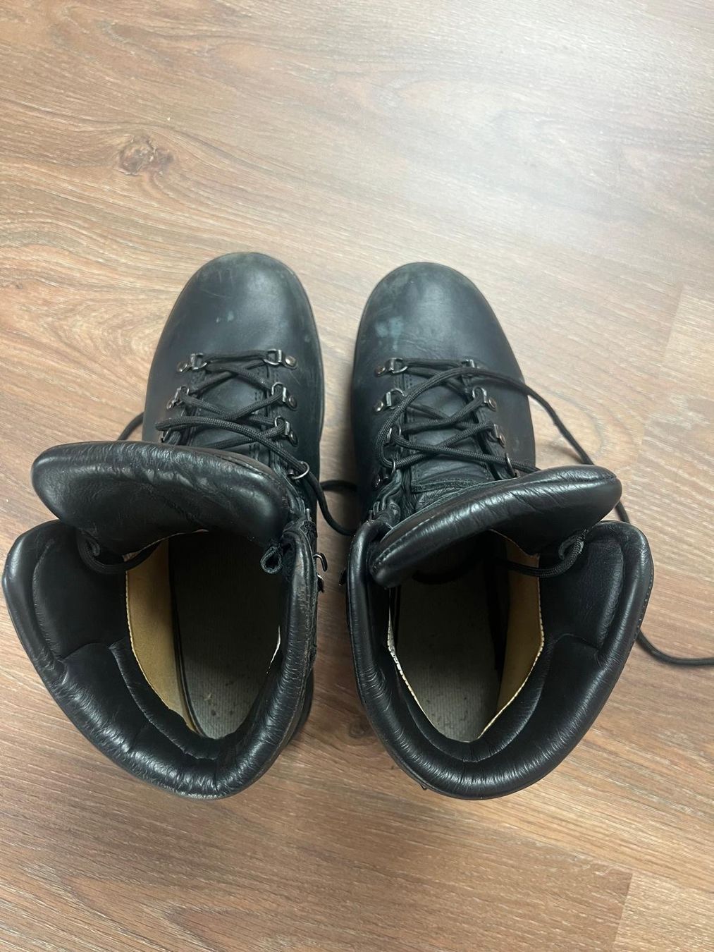 Scarpe da uomo: Bottes de travail renforcées Fitwell noires – Usato da Môtiers NE venduto da ElGreco3099 3