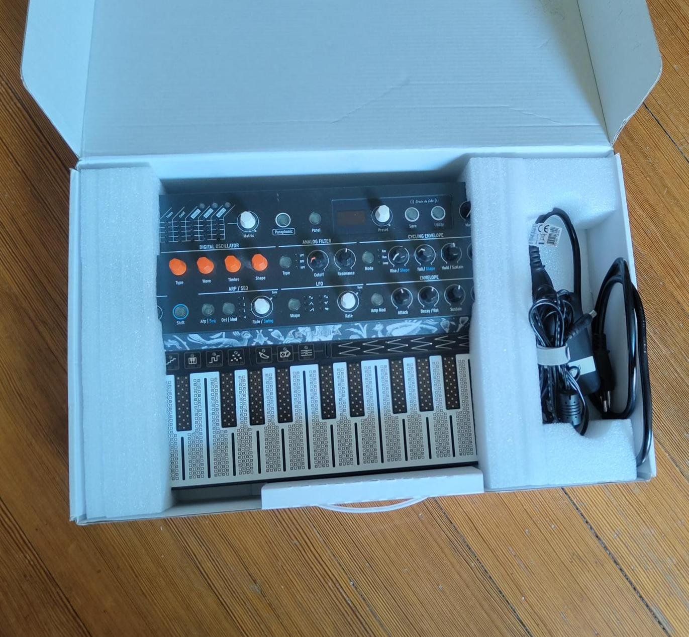 Arturia Strumenti musicali: Arturia MicroFreak Synthesizer – Usato da Zürich venduto da leandra.tmn 2
