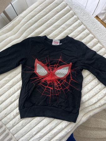 SPIDERMAN PULLOVER WIE NEU GR 116 3D AUGEN