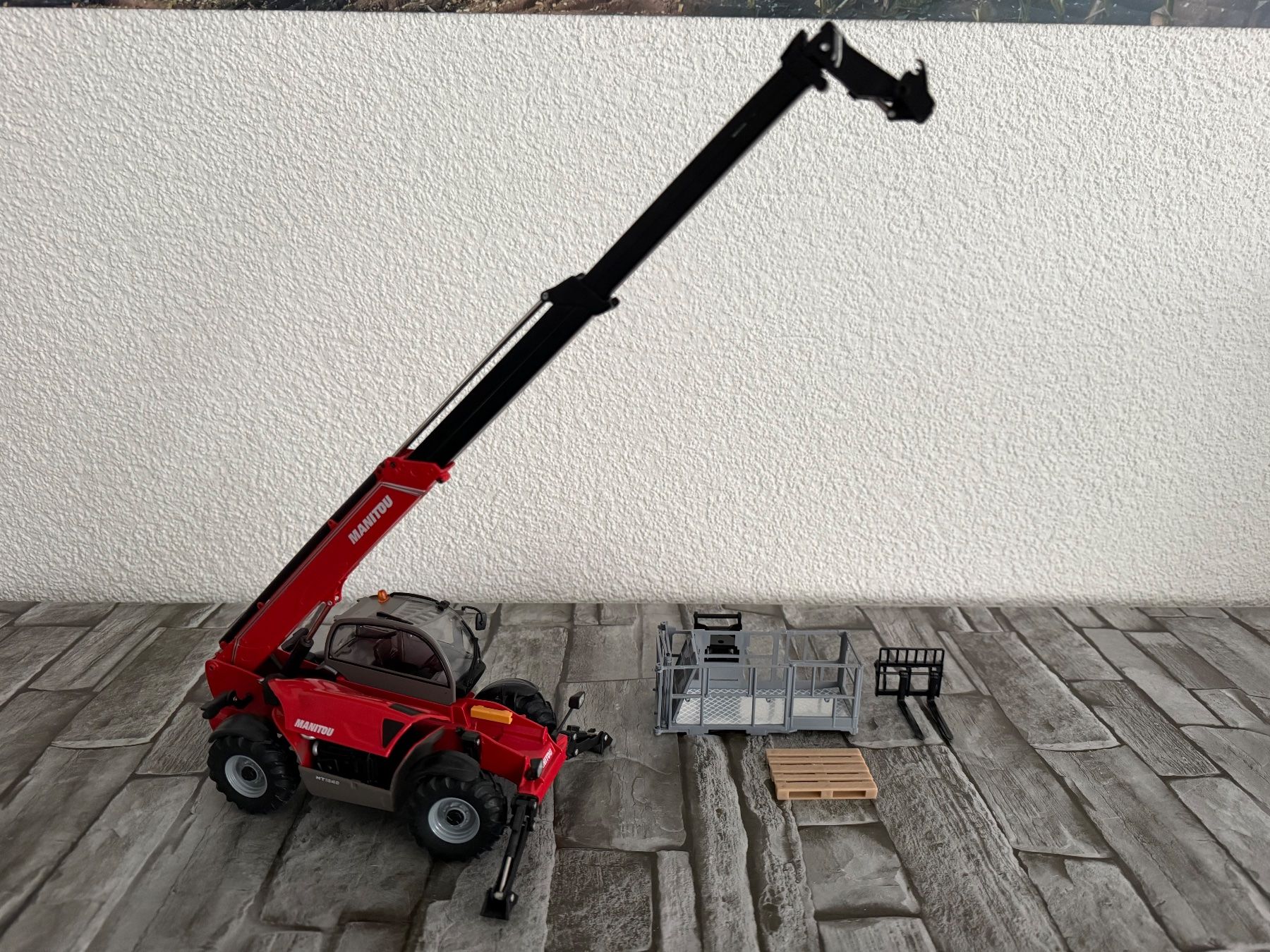 Kit di modellismo & Modellini statici: Manitou MT 1840 (1:32) – Nuovo (secondo la descrizione) da Riggisberg venduto da Dive0 2
