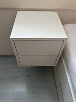 Table de chevet