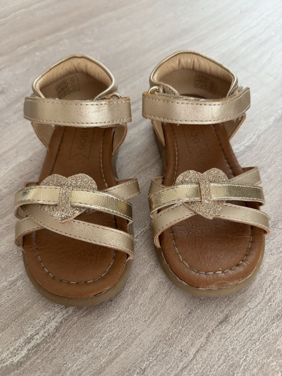 Friboo Chaussures filles: Friboo Sandalen Grösse 25  – D'occasion à Galgenen par Vintluxe