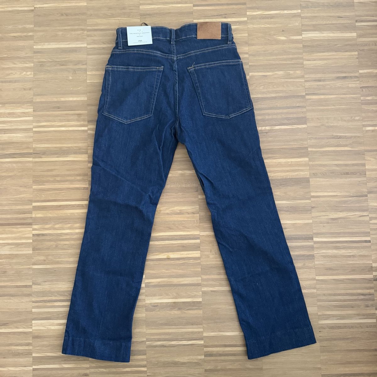 Zara Jeans: ZARA Jeans Bootcut Cropped – Nuovo e nell'imballaggio originale da Horw venduto da carmencatharina 1
