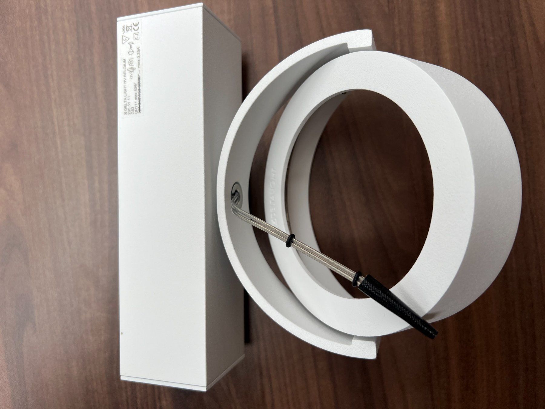 Lampadari & plafoniere: DELTALIGHT RAND 111/211 WHITE – Nuovo e nell'imballaggio originale da Mägenwil venduto da BackInWhite