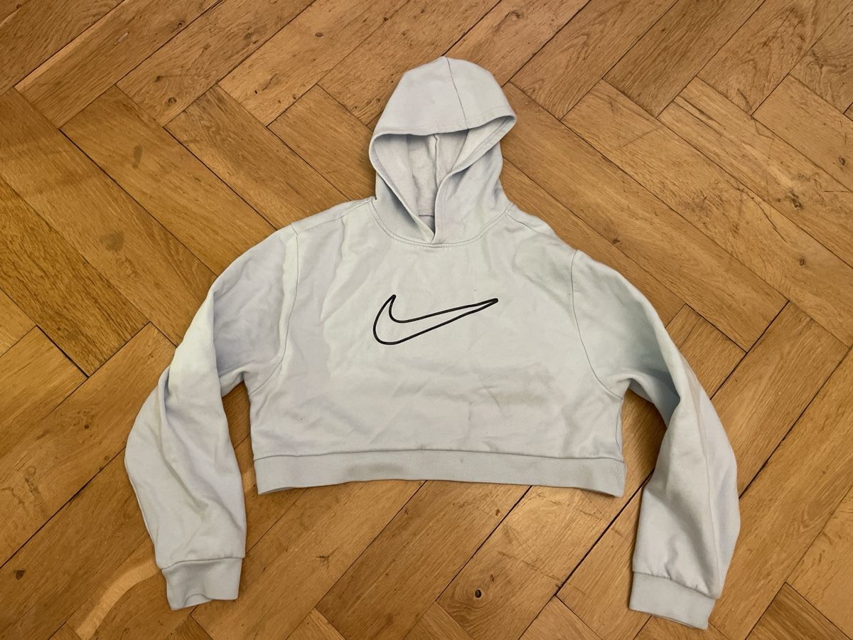 Nike Pullover & Sweatshirts: Nike bauchfreier Kapuzenpullover  – Gebraucht aus Bern von gin_jl75