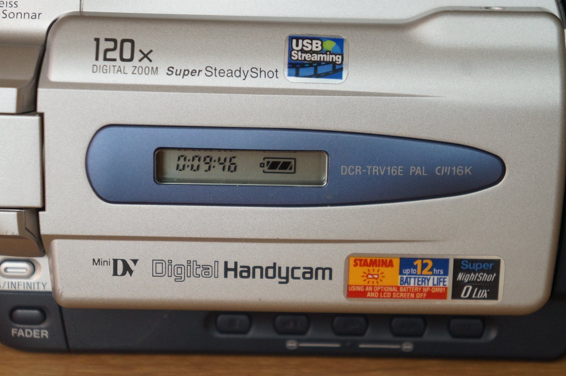 Sony Videocamere: Sony TRV16E ... MiniDV Camcorder ... einwandfrei – Usato da St.Gallen venduto da My_tinker 5