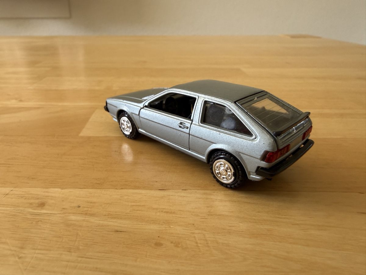 Volkswagen Modellini d'auto: VW Scirocco GLI 1:43 Conrad Made in Germany  – Usato da Giswil venduto da urr_7c5j 1