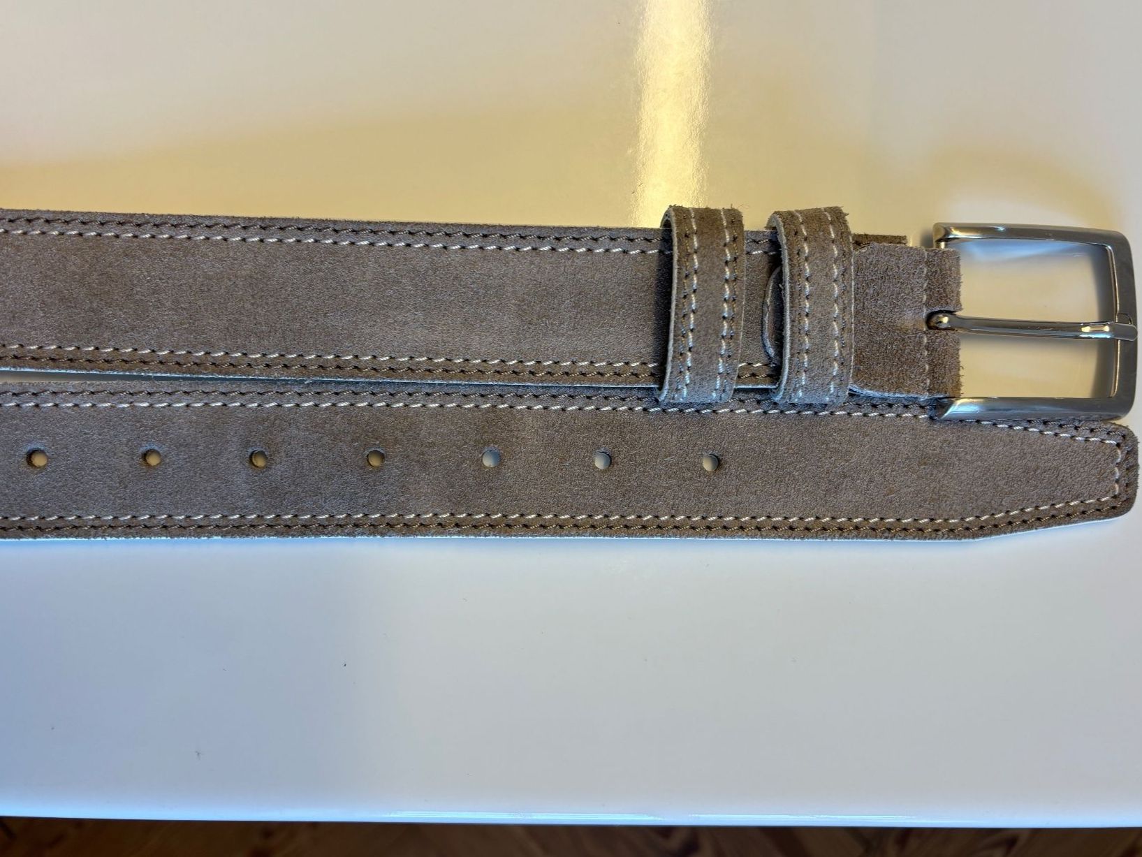 Cinture: Grau Italienischer Wildleder Guertel von Badolato – Usato da Horgen venduto da uge_pd5p 1