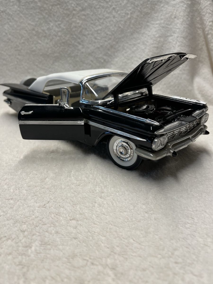 Chevrolet Modellini d'auto: Chevrolet Impala 1959 – Nuovo e nell'imballaggio originale da Oberweningen venduto da mer_2yn9 2