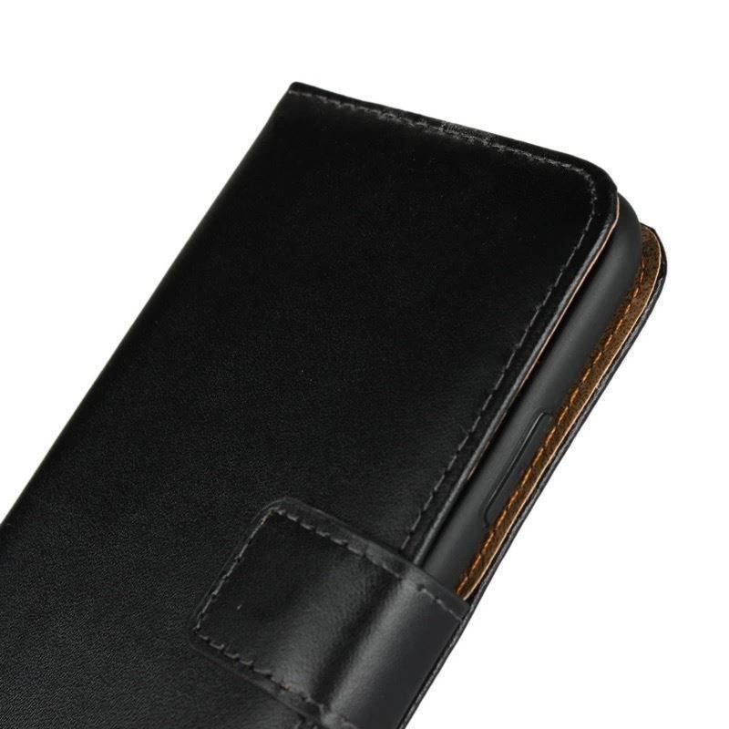 Coques & Protection écran: LUXUS Apple iPhone 11 Leder Cover Case – Neuf avec emballage d'origine à Zürich par Store-247 1