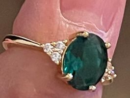 Très Jolie bague 58 pierre zircon verte/ blanche neuve
