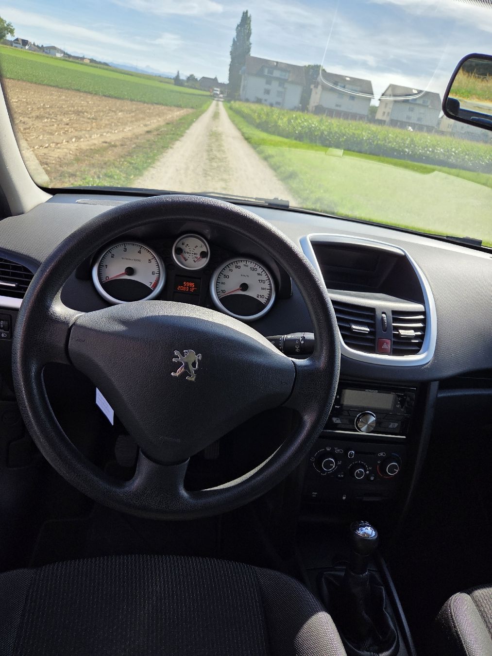 Peugeot Automobili: Peugeot 207 1.4i - ab MFK – Usato da Bern venduto da Flmi 3