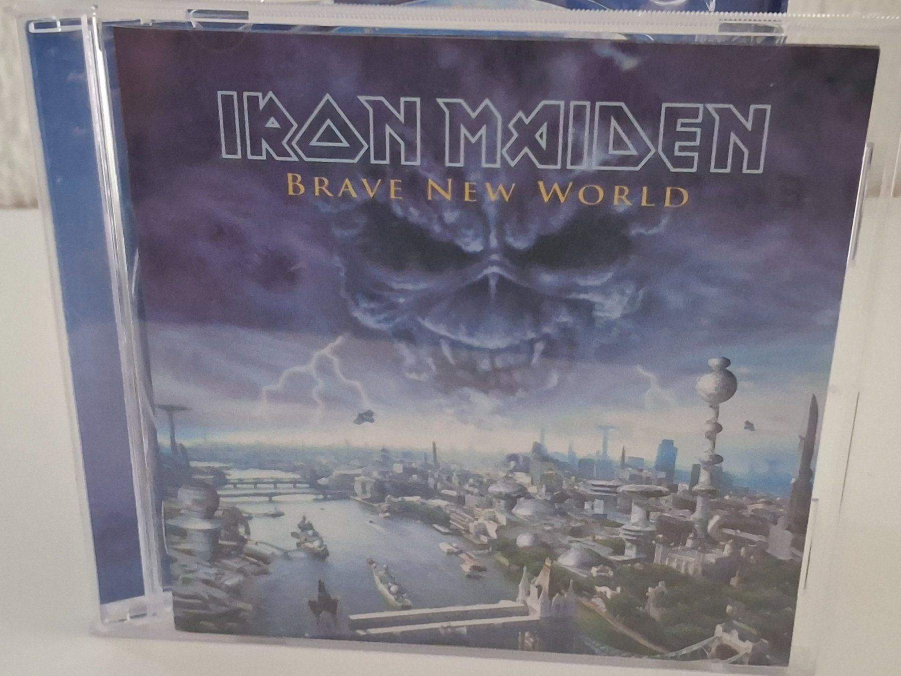 CD: CD Iron Maiden Brave - New World – Usato da Aarberg venduto da Jackup1