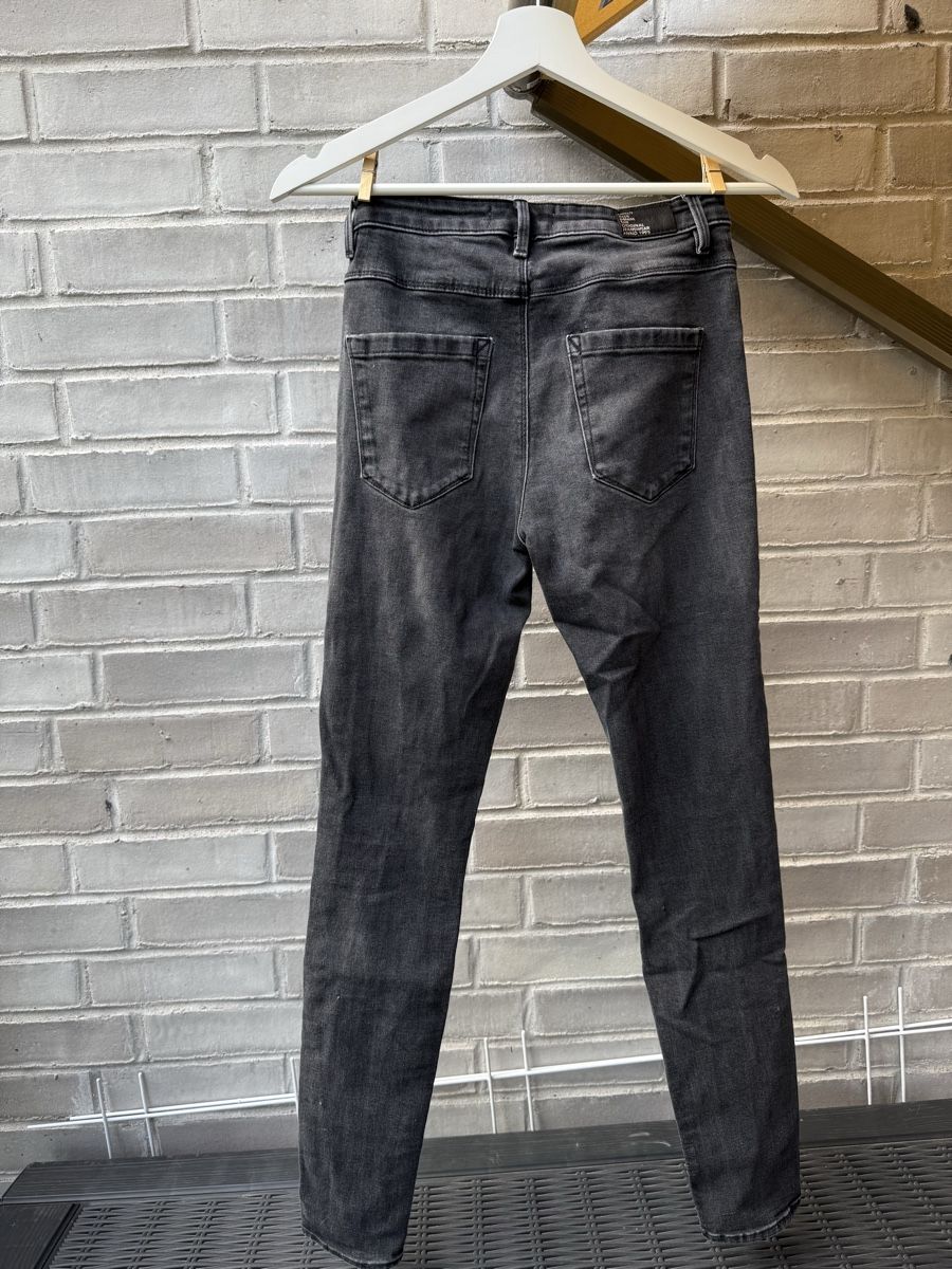 Only Jeans: Only Jeans grau – Usato da Münchenbuchsee venduto da na_sch3053 1
