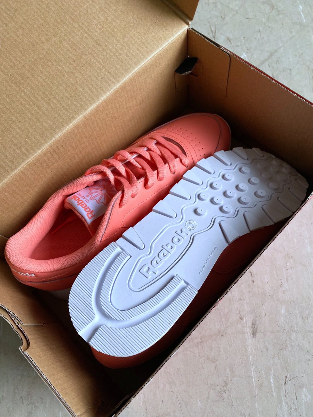 Reebok Damenschuhe: NEU Reebok Leder Turnschuhe Sneakers – Neu und originalverpackt aus Bern von lolapennt 1