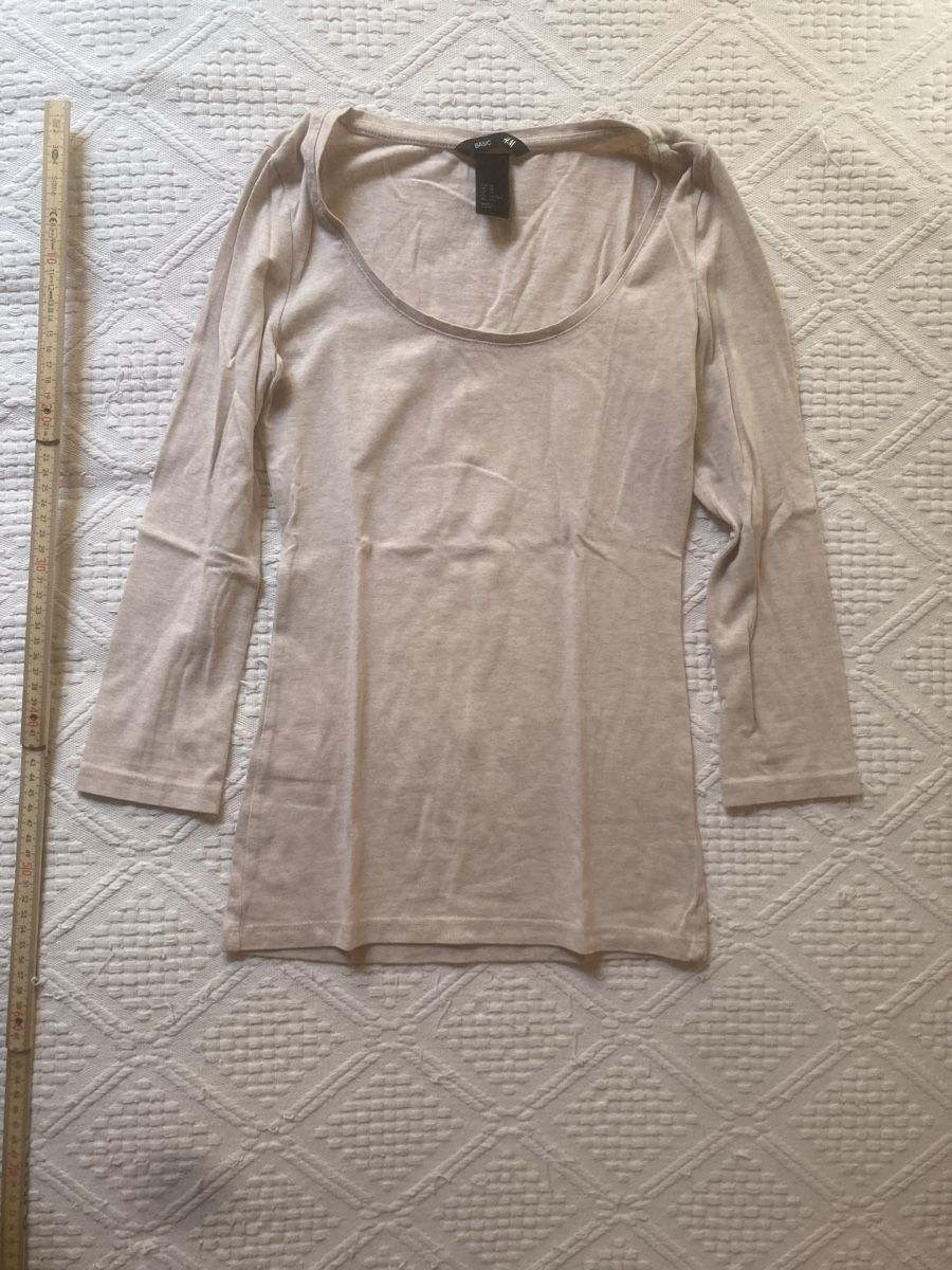 H&M Tops: T-shirt à manche longue – D'occasion à Cortébert par col_h56s
