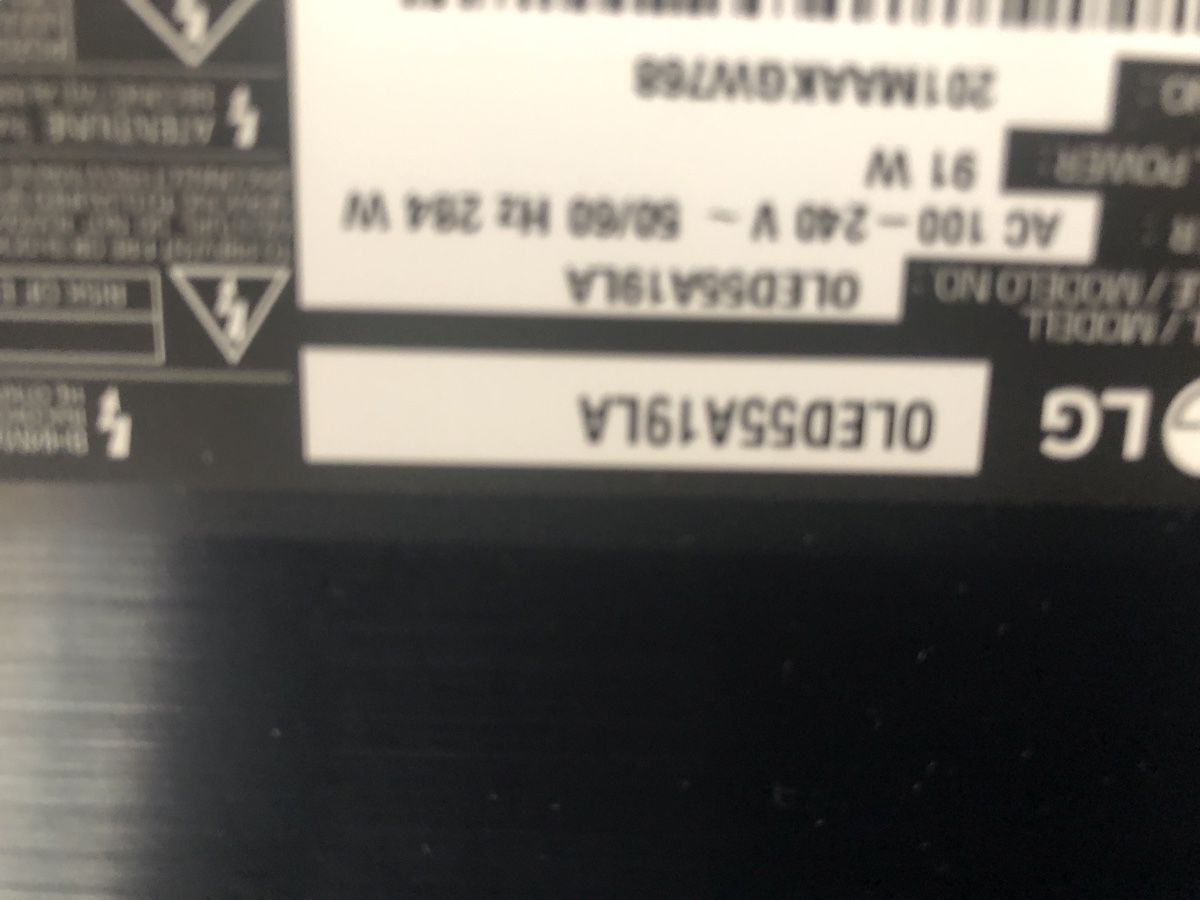 LG Supporti a parete: Ständer fur tv oled LG – Usato da Biel-Bienne venduto da alos07 1