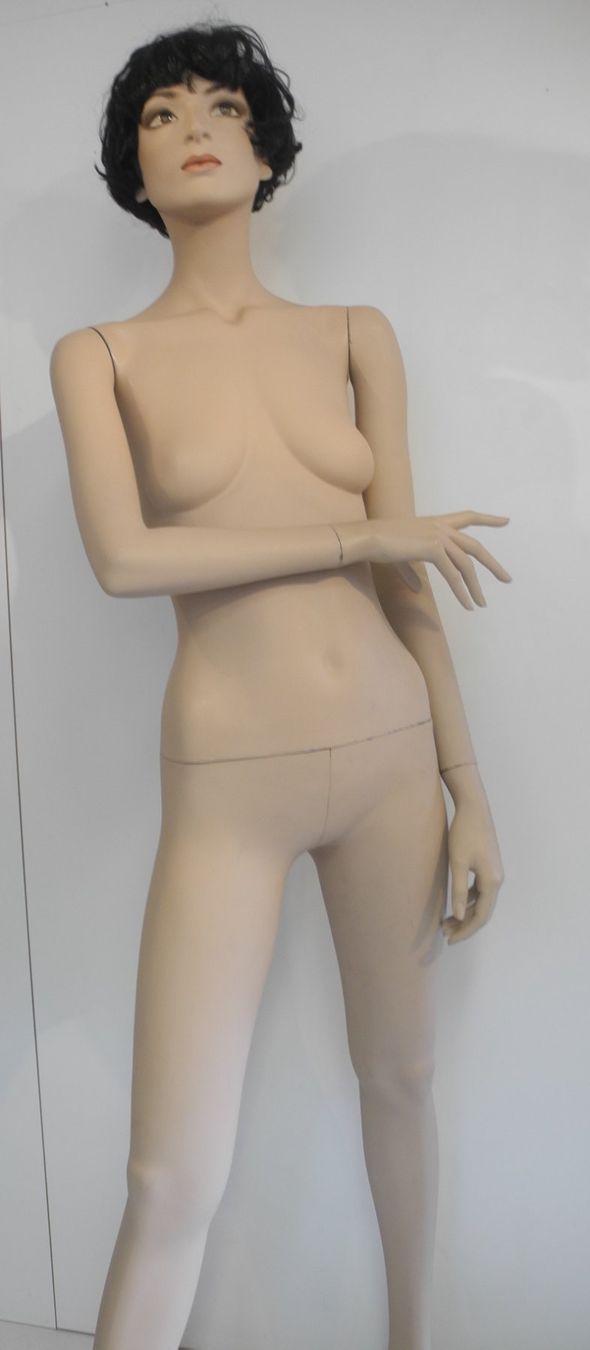 Altro in Decorazioni & Accessori: Schaufensterpuppe / Mannequin antik "Tamara" – Usato da Kottwil venduto da Crazyrolf 2
