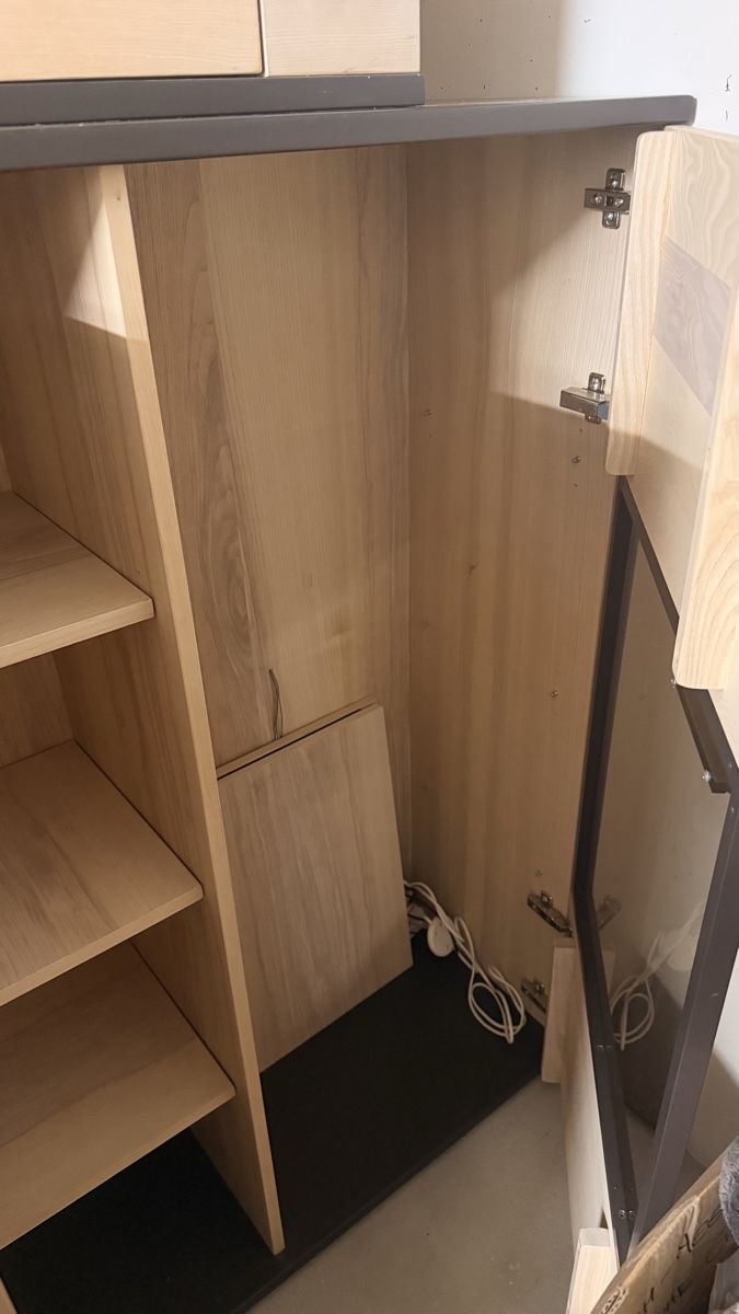 Vitrinen: Vitrine  – Gebraucht aus Zürich von SiLENZiO 3