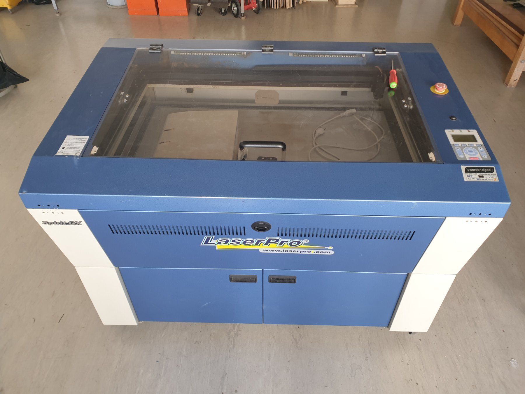 Tutte le macchine: Laser CO2, GCC GX, 40W, 965/610mm – Usato da Basel venduto da hflueh