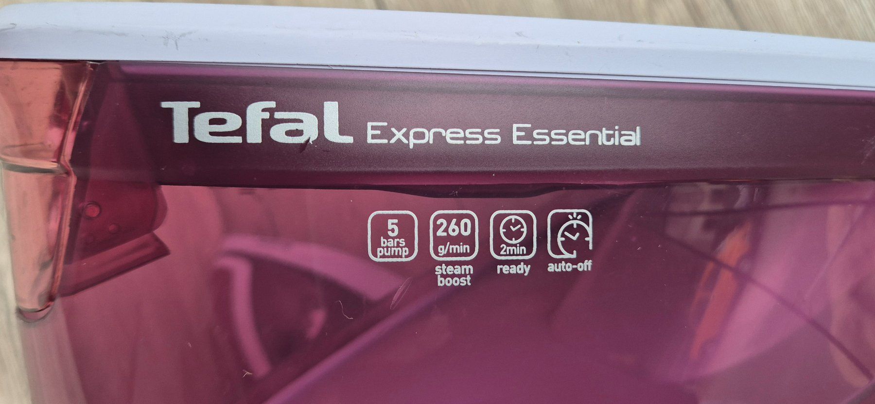 Tefal Bügeleisen: TEFAL Express Essential Bügeleisen mit Wassertank – Gebraucht aus Neerach von SilliS 5