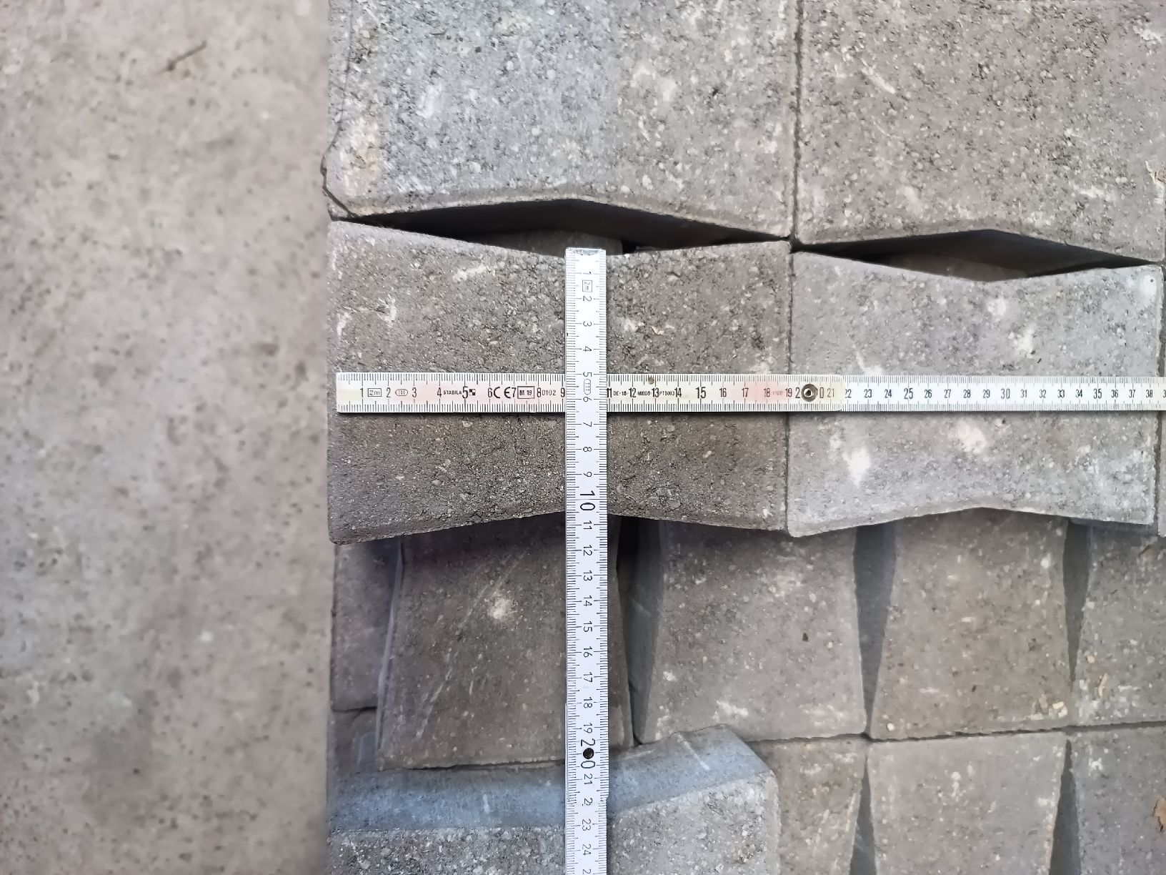 Rivestimenti per pavimenti: Verbundsteine, Pflastersteine – Usato da Hosenruck venduto da giorga 2