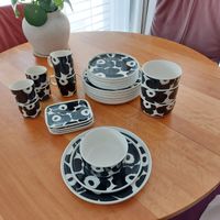 Marimekko Geschirr Set schwarz  weiss