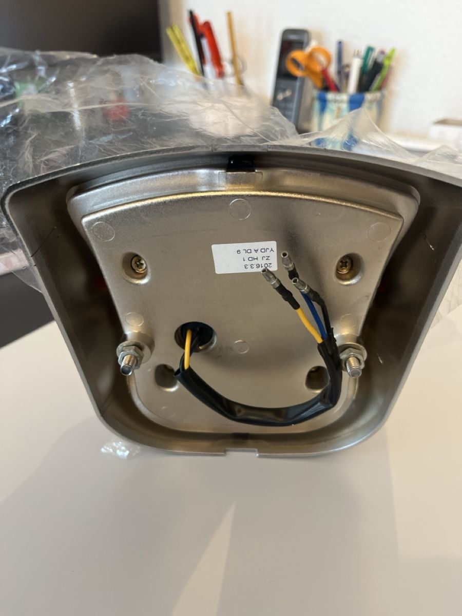 Vespa Scooter: Rücklicht Vespa – Nuovo (secondo la descrizione) da Stüsslingen venduto da Seeed 4