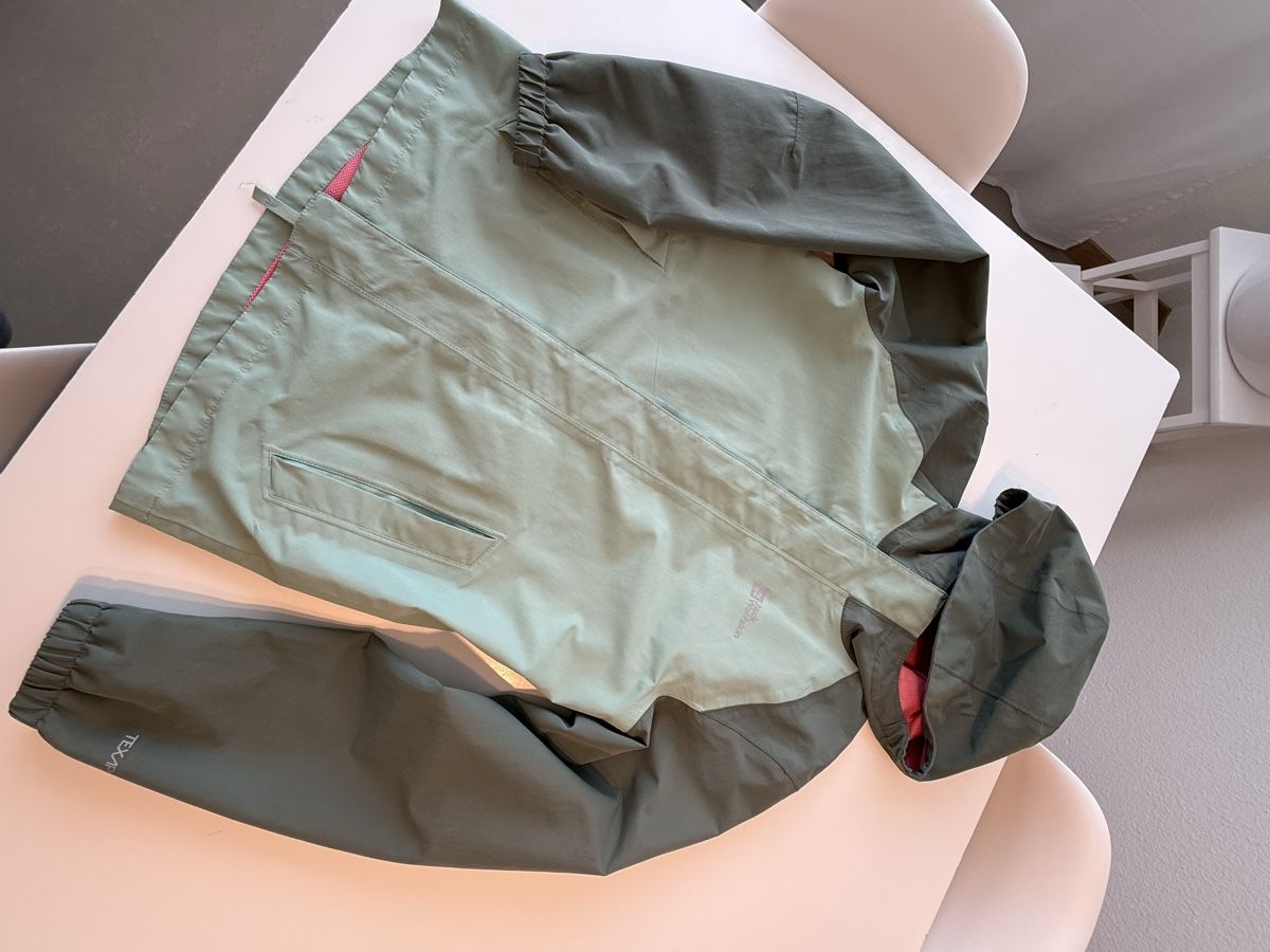 Jack Wolfskin Giacche & Cappotti: Jack Wolfskin Übergangsjacke gr 164 – Usato da Zürich venduto da Denise-8050