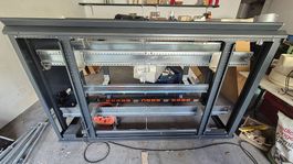 Serverrack / Netzwerkschrank  mit Lüftern & PDUs