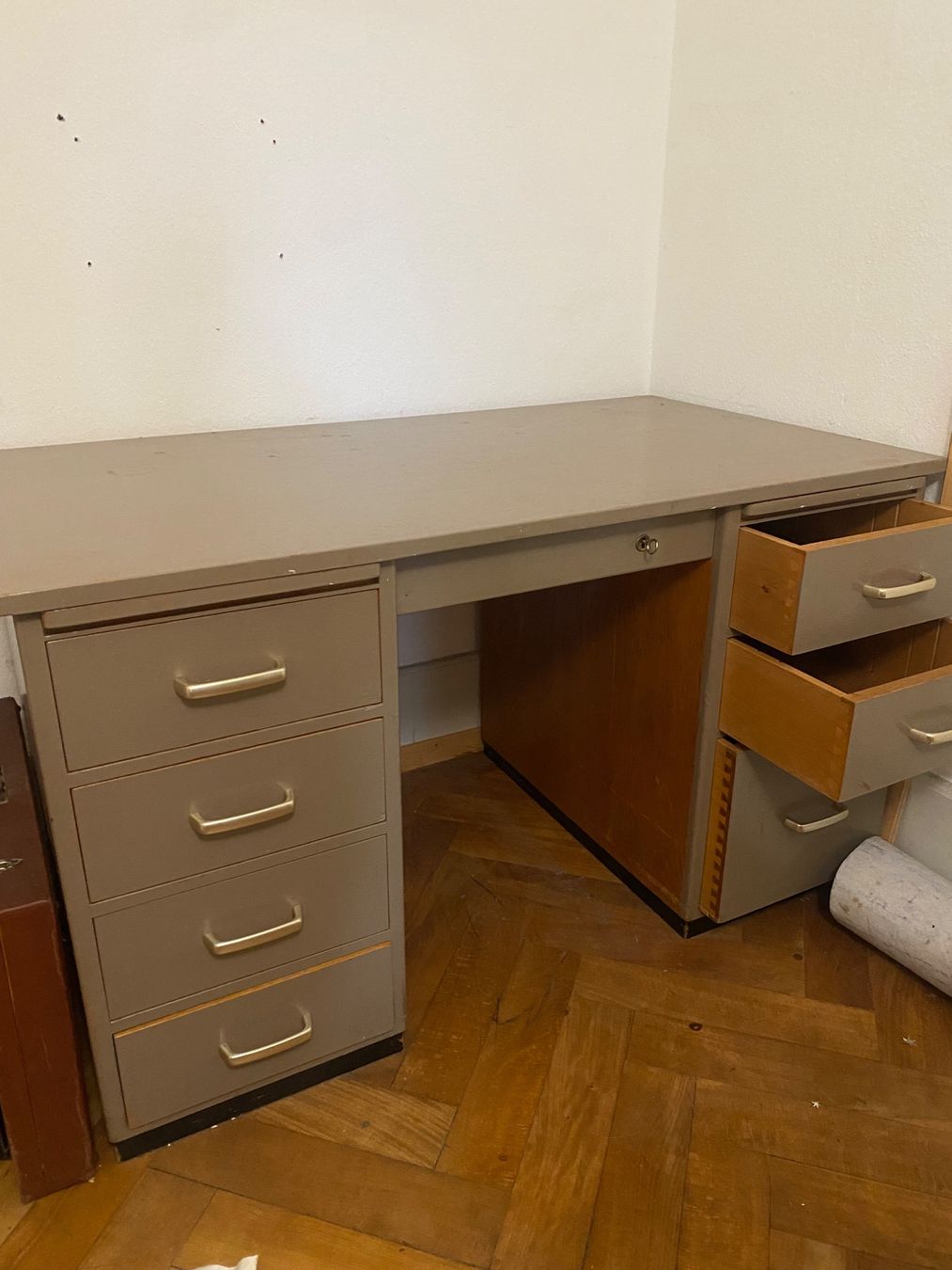 Schreibtische: Büro – Gebraucht aus Bern von lyd_bkp6 1