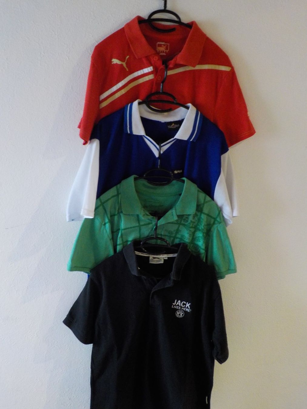Lotti di vestiti: 4Stk. Poloshirts div. Marken/Farben – Usato da Wiler b.Utzenstorf venduto da Hallucino6