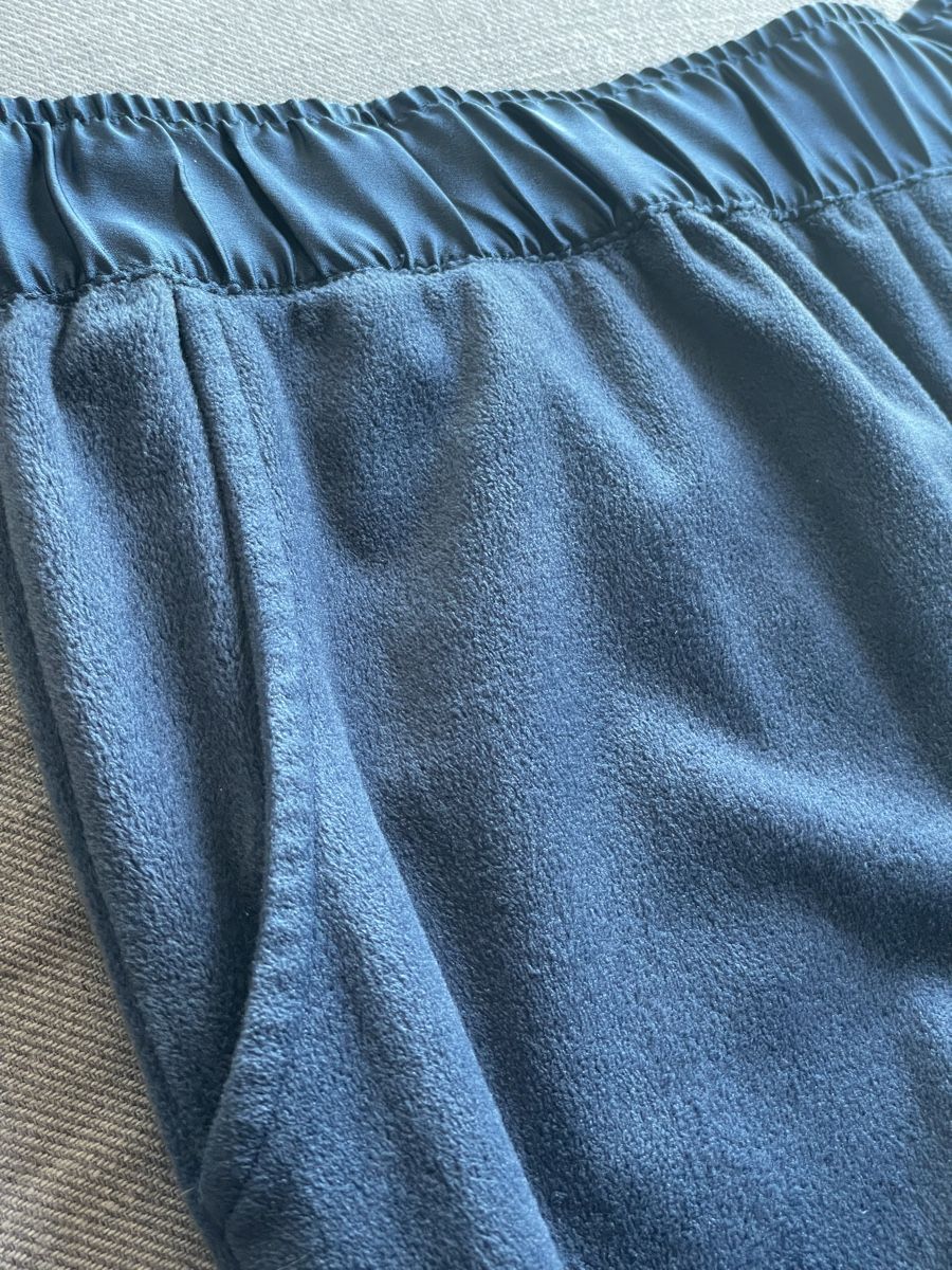 Triumph Pantaloni: Triumph Schöne Jogginghose in Blau Gr.L – Usato da St. Moritz venduto da hdj_dd7v 3
