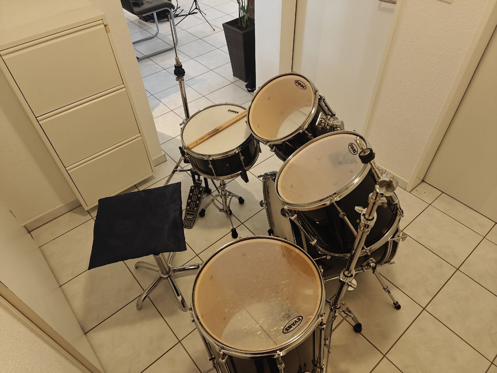 Sonor Strumenti musicali: Sonor Force 1000 black Schlagzeug Drumset – Usato da Sempach venduto da sam_z6d2 3