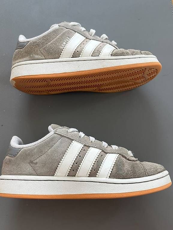 Adidas Chaussures hommes: Chaussures Adidas Campus grises t.35 – D'occasion à Chêne-Bougeries par gre_5hjn